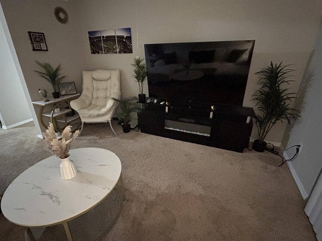 Looking for a roommate for my apt.