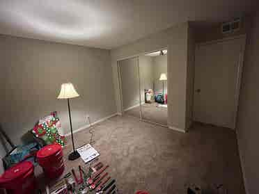 Looking for a roommate for my apt.