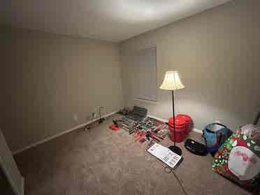 Looking for a roommate for my apt.