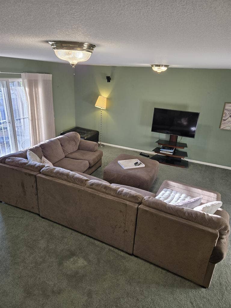 Female wanted to rent garden level