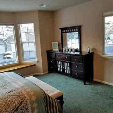 Female wanted to rent garden level