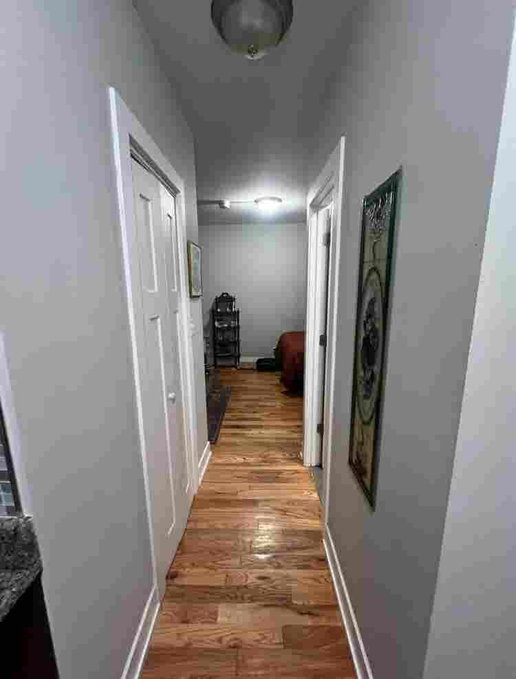 Lakeview Apartment by Diversey