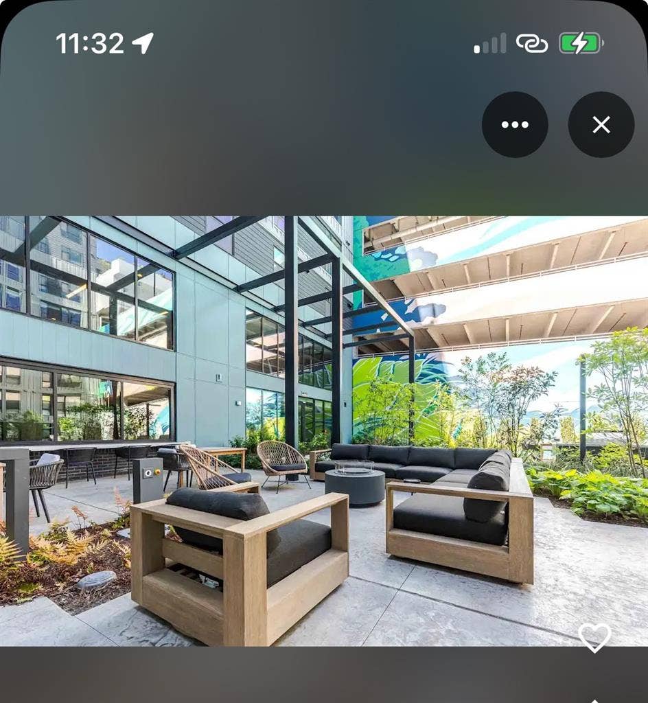 Looking for roommates to rent withh