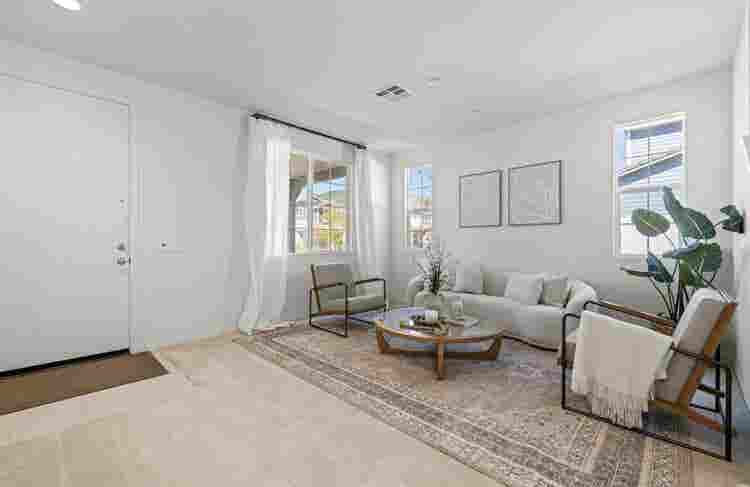 Room for rent in a beautiful house