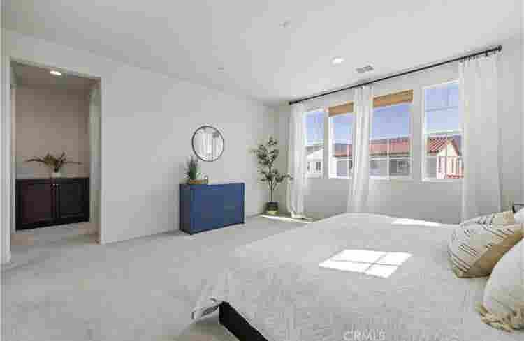 Room for rent in a beautiful house