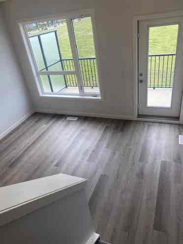2-Bedroom witg Den Townhouse