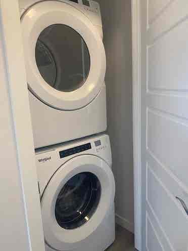 2-Bedroom witg Den Townhouse