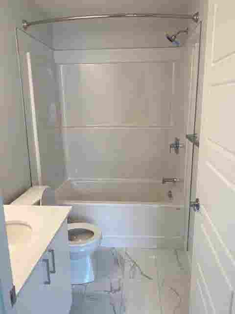 2-Bedroom witg Den Townhouse
