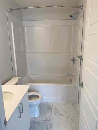 2-Bedroom witg Den Townhouse