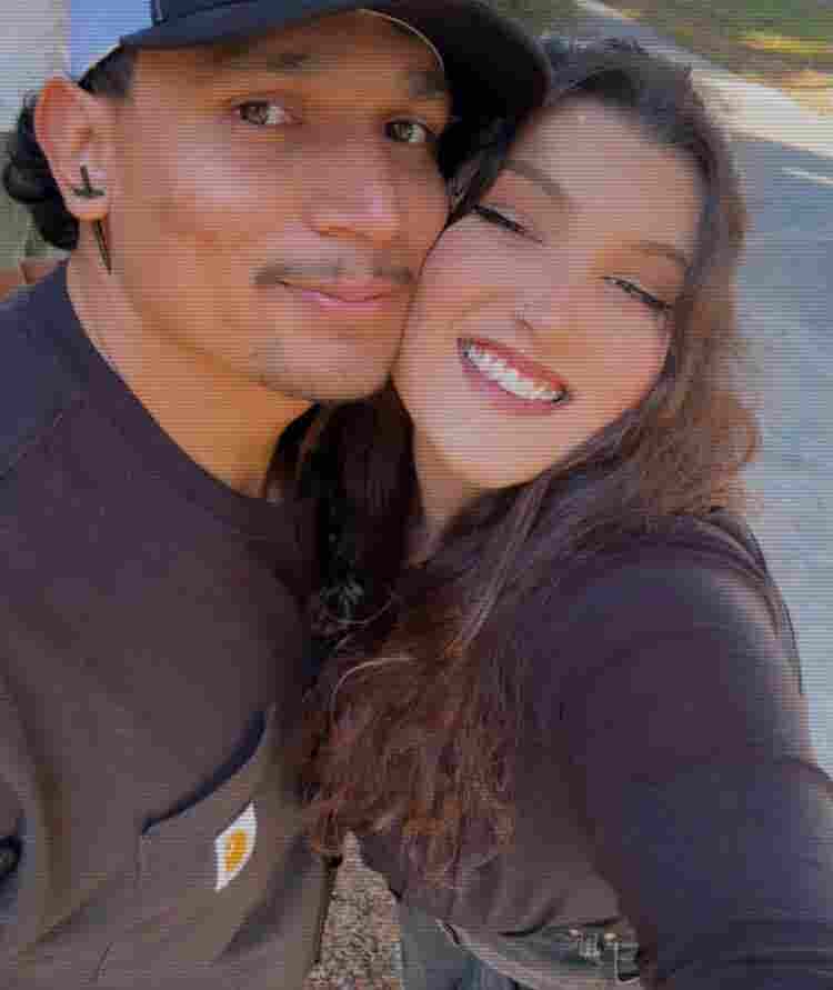 Couple looking for a roommate