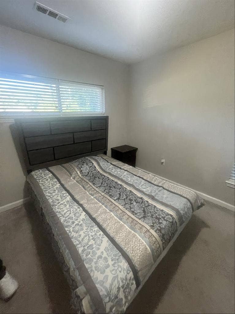 8 mins from ATL Airport