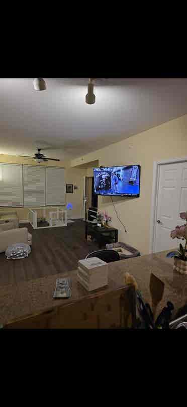 1 bedroom with private bathroom