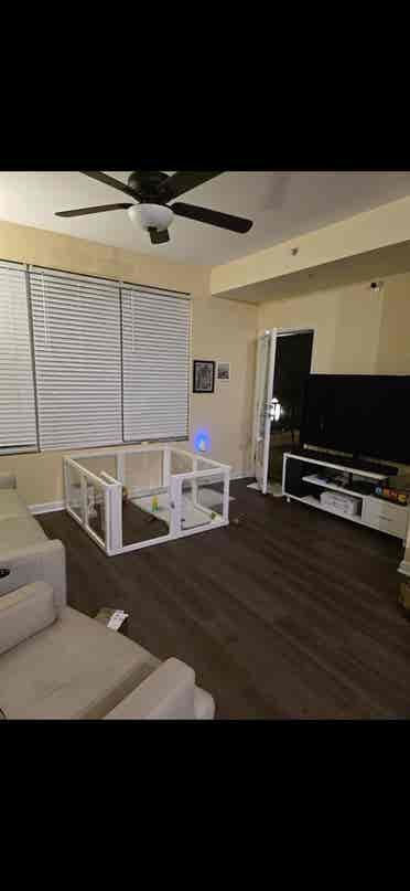 1 bedroom with private bathroom