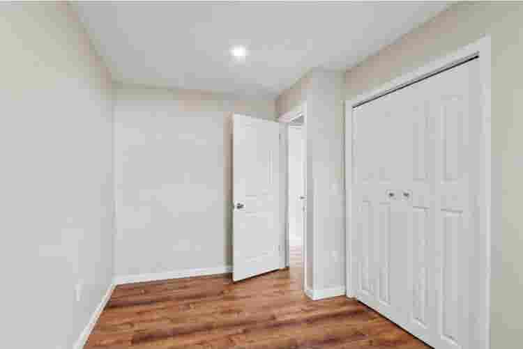 $ – Room in 3BR Townhouse