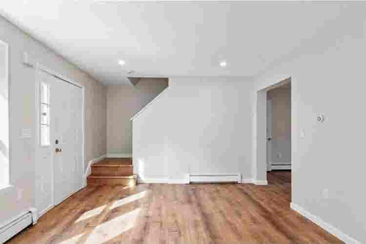$ – Room in 3BR Townhouse