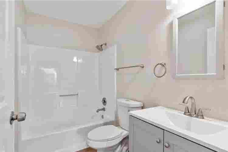 $ – Room in 3BR Townhouse