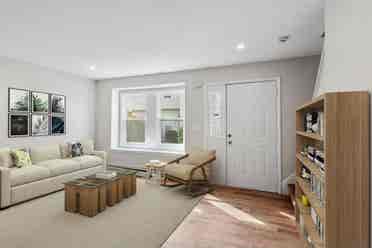 $ – Room in 3BR Townhouse