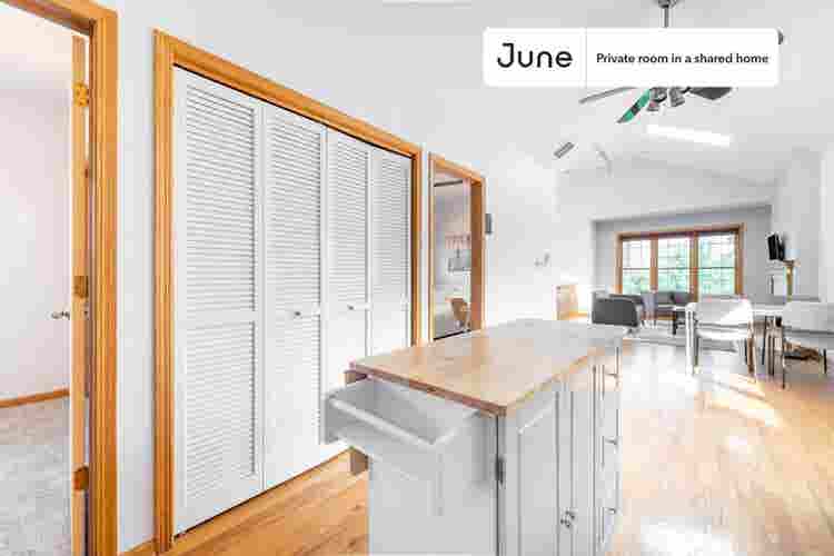 3 BR in Chicago