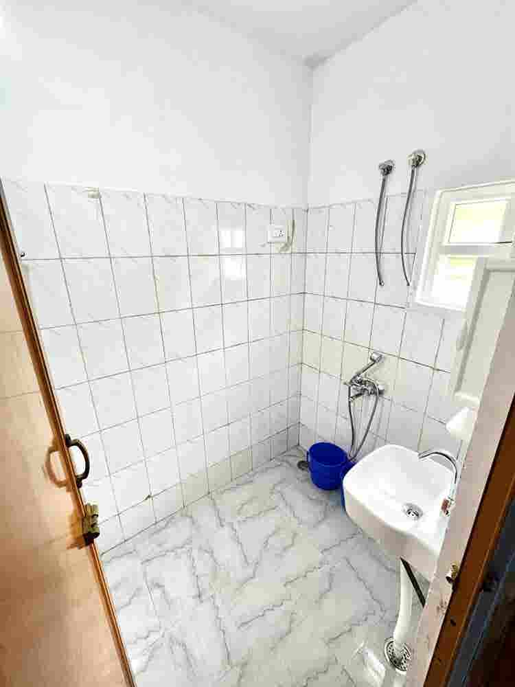 Cozy compact 1bhk Flat