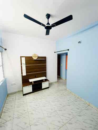 Cozy compact 1bhk Flat