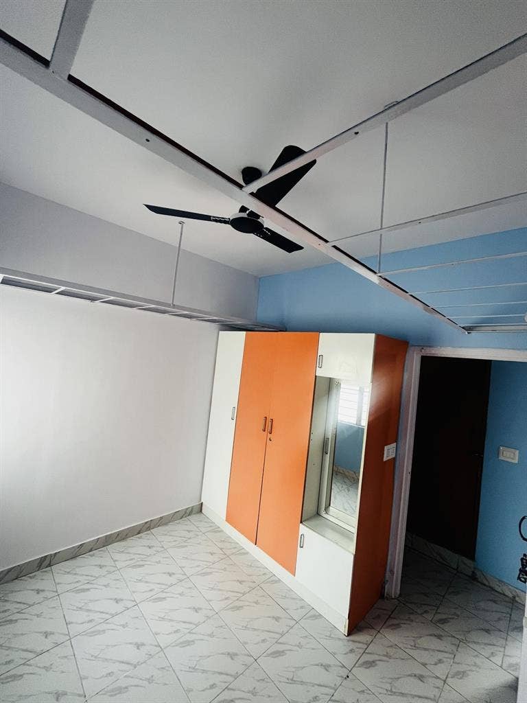 Cozy compact 1bhk Flat