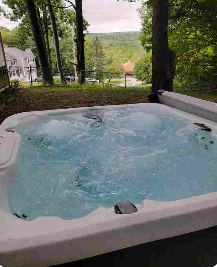 Hot Tub , Movie Theater , Gameroom