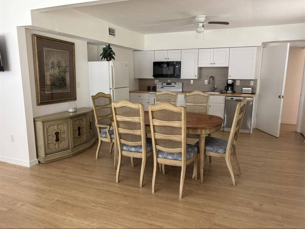 Newly renovated close to beaches