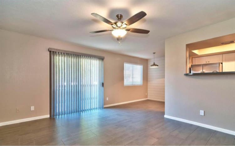 Looking for roommate in B