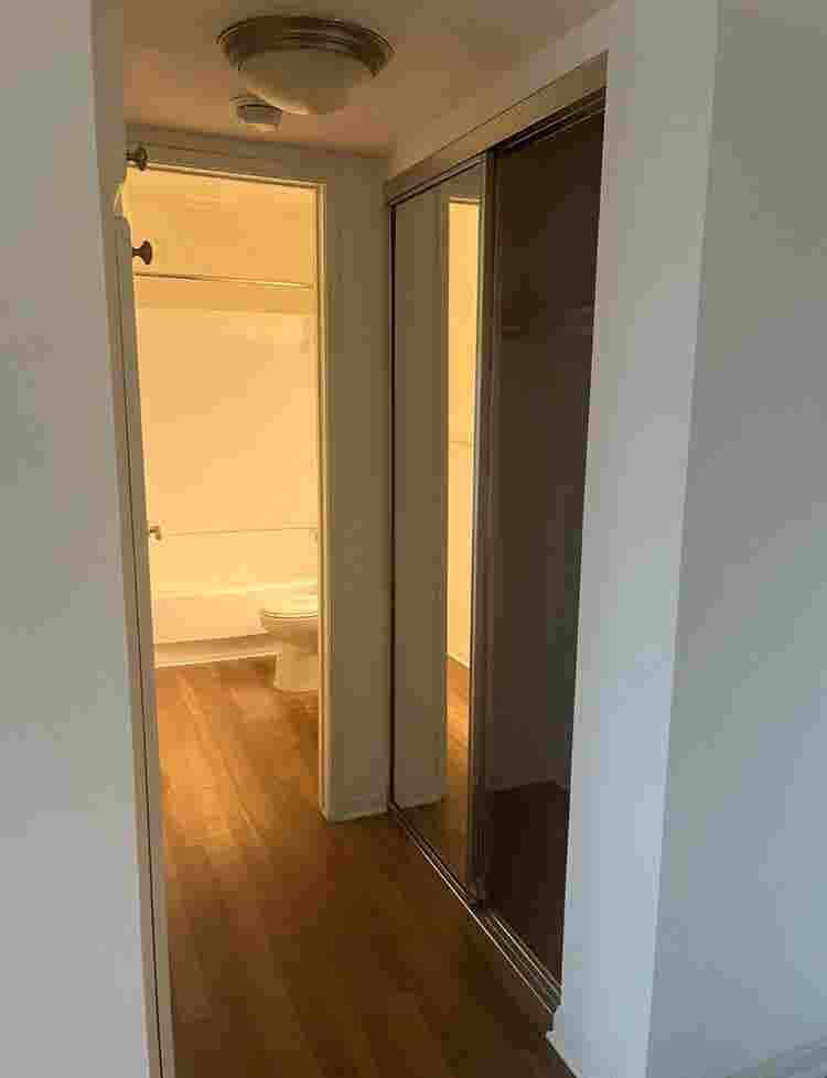 Room with private bath next to UCSD