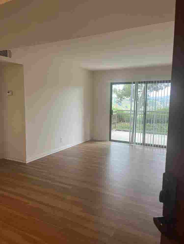 Room with private bath next to UCSD