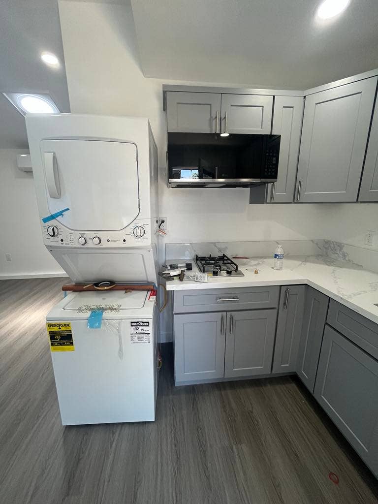 Fully Renovated ADU w/ Utilities