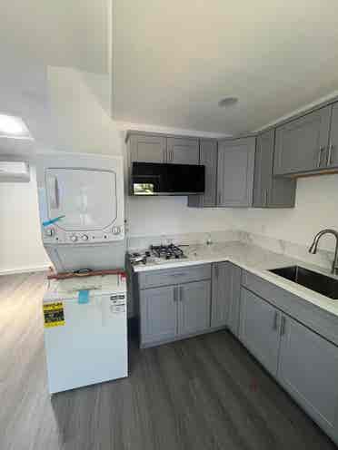 Fully Renovated ADU w/ Utilities