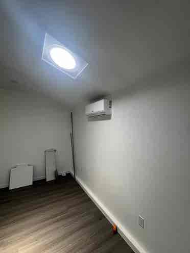 Fully Renovated ADU w/ Utilities