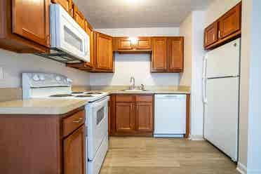 *URGENT, FEMALE ROOMATE NEEDED*