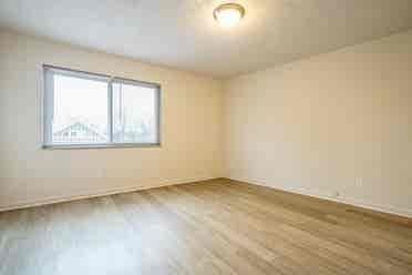 *URGENT, FEMALE ROOMATE NEEDED*