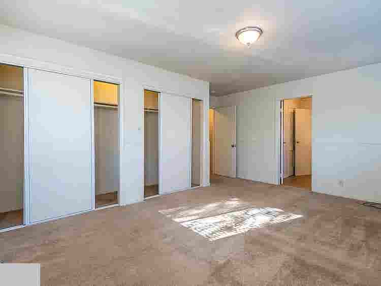 Large room for rent in Evergreen