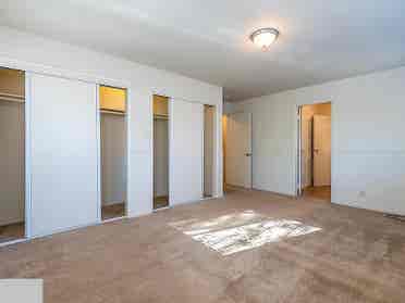 Large room for rent in Evergreen