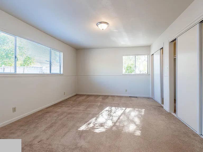 Large room for rent in Evergreen