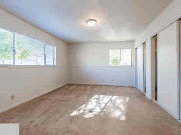 Large room for rent in Evergreen