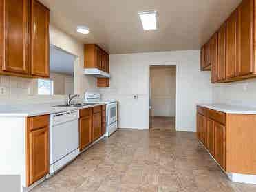 Large room for rent in Evergreen
