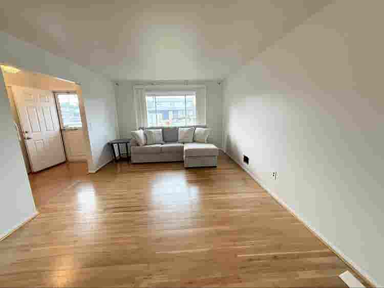 Looking for female 
roommates only