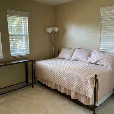 Need two 
Roommates