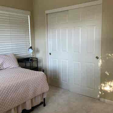 Need two 
Roommates