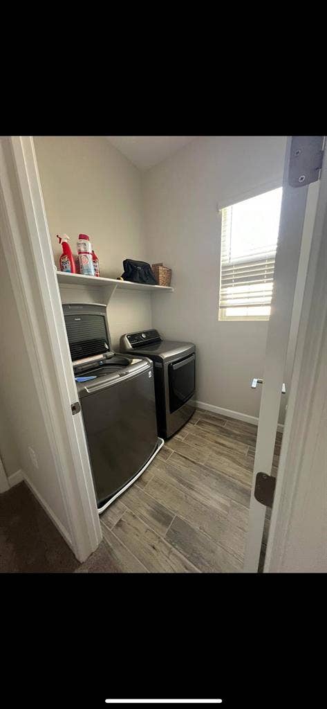 Looking for roomie