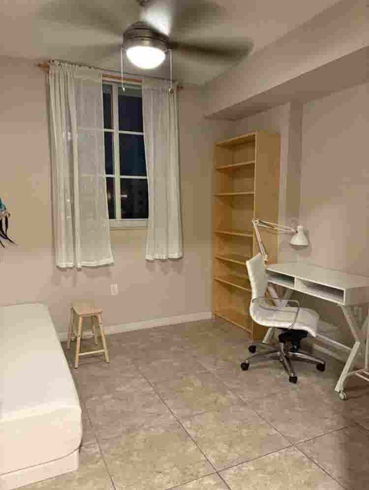 Small room downtown Fort Lauderdale