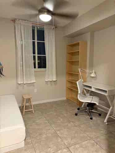 Small room downtown Fort Lauderdale