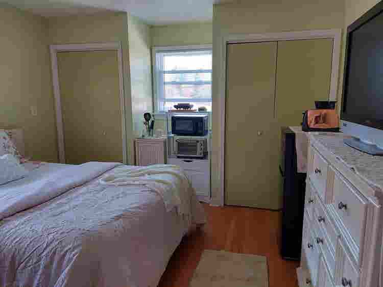 Room in large home avail. Oct. 1st.