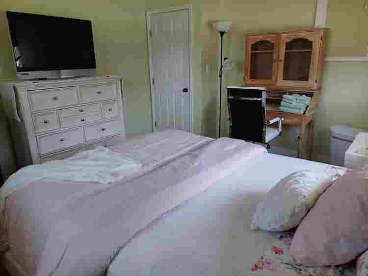 Room in large home avail. Oct. 1st.