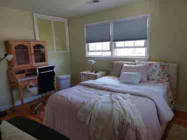 Room in large clean quiet home