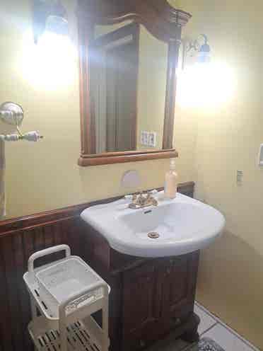 Room in large clean quiet home